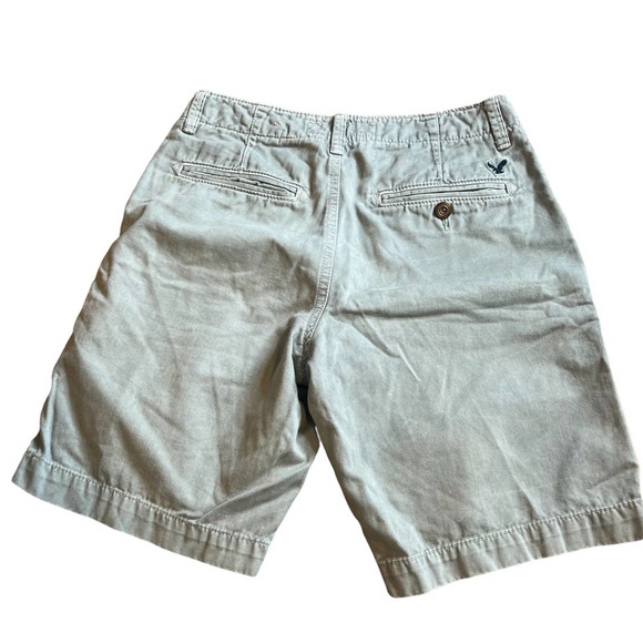 AMERICAN EAGLE OUTFITTERS Classic Mid Rise Tan Khaki Twill Shorts, size 28" - Picture 2 of 10